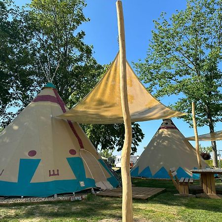 Tipi Illinois Leilighet Falkenburg Eksteriør bilde